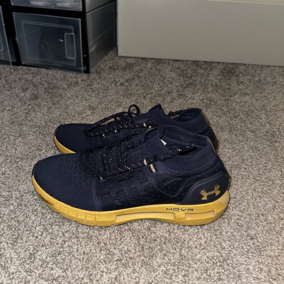 UNDER ARMOUR HOVR Phantom Exclusive Navy Version - Picture 3 of 6